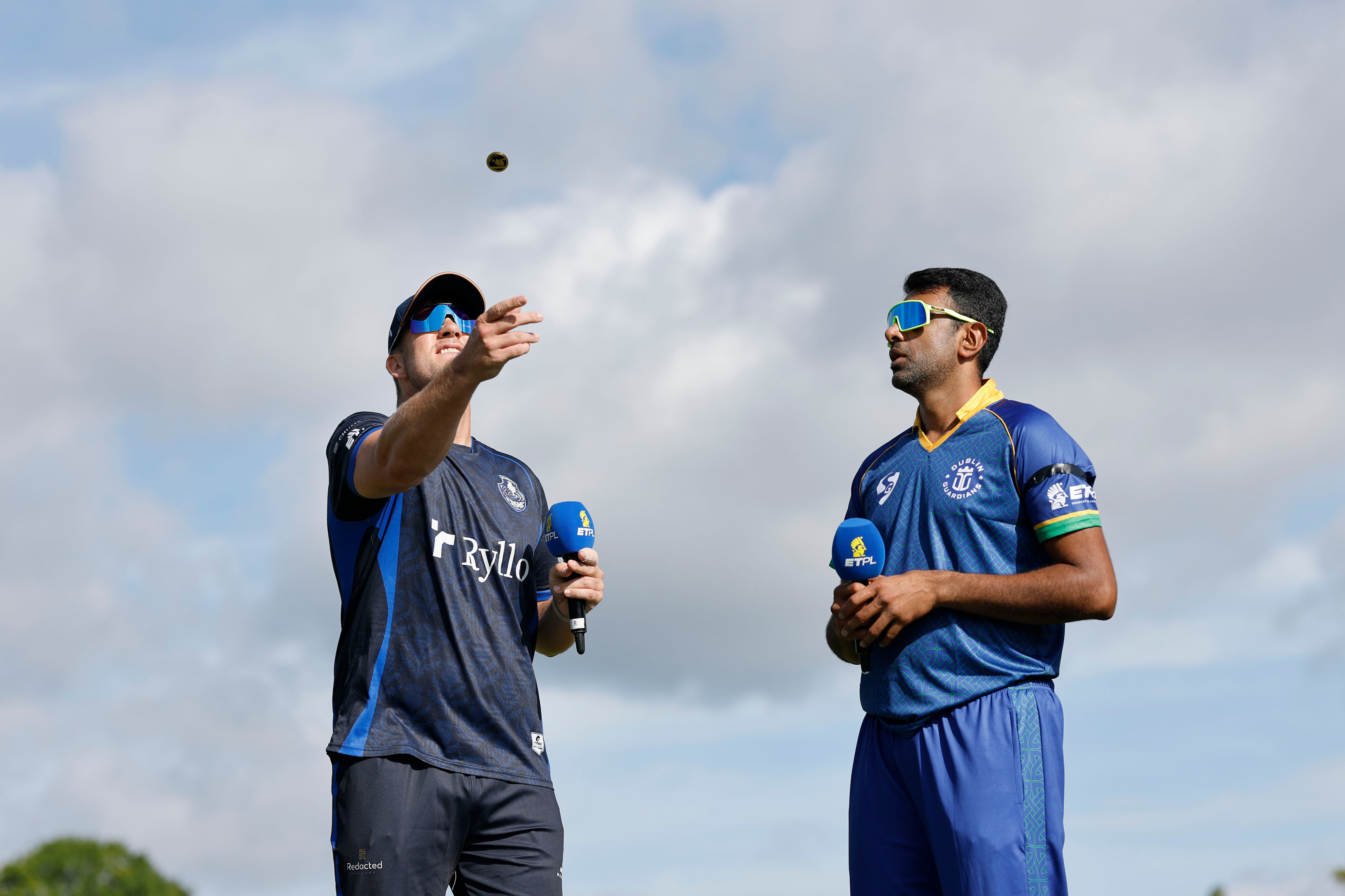 Captains, Munsey & Ashwin at the toss for Match 5, Glasgow Cosmic vs Dublin Guardians.